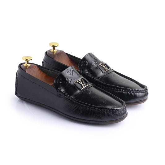 Royal V Loafer - Premium SHOES from ROYAL STEP - Just Rs.5999! Shop now at ROYAL STEP